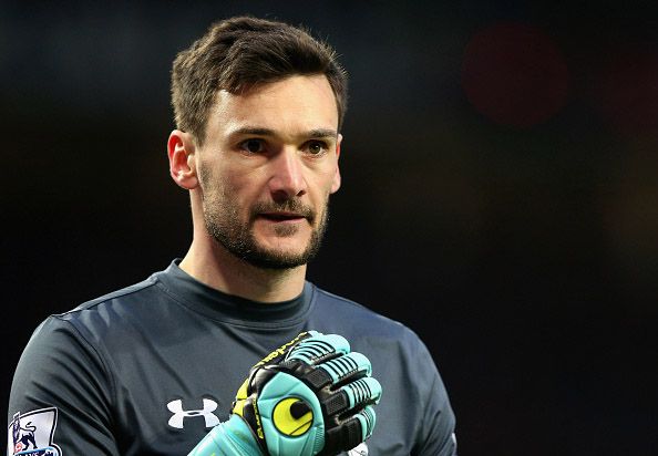 MANCHESTER, ENGLAND - MARCH 15:  Hugo Lloris of Tottenham Hotspur looks on during the Barclays Premier League match between Manchester United and Tottenham Hotspur at Old Trafford on March 15, 2015 in Manchester, England.  (Photo by Alex Livesey/Getty Images)