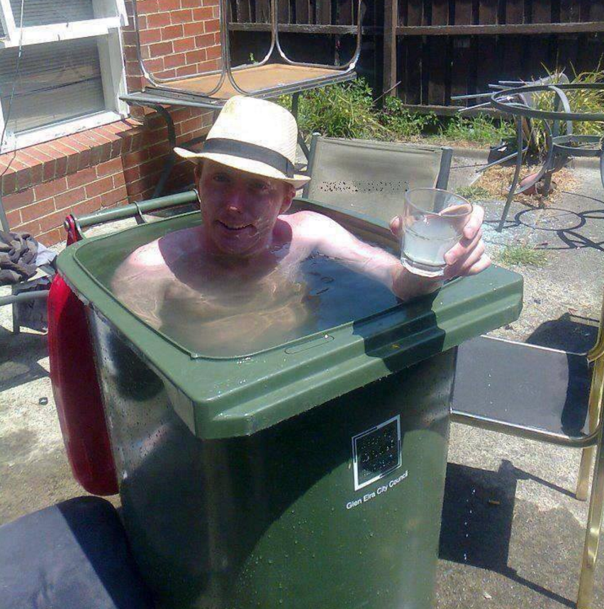 15. This man's Glasgow hot tub.