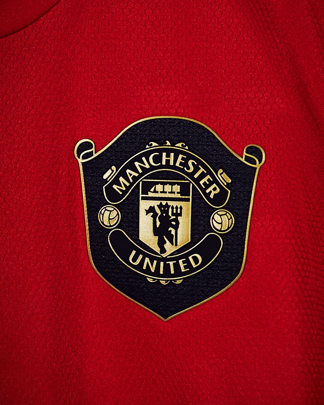 New Manchester United 19/20 home shirt celebrating treble anniversary ...