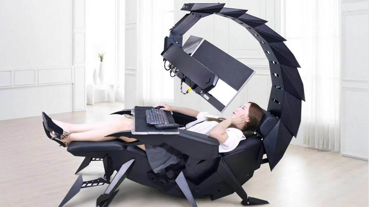 Robotic Scorpion Gaming Chair Supports Up To Three Monitors Joe Co Uk