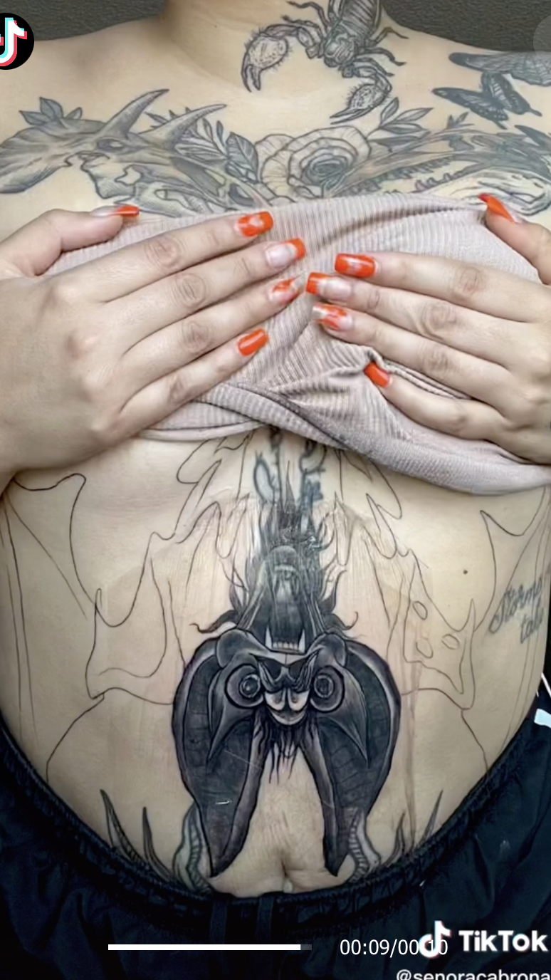A female tattoo artist offered to finish Dalina's tattoo for free (Credit: @senoracabrona)