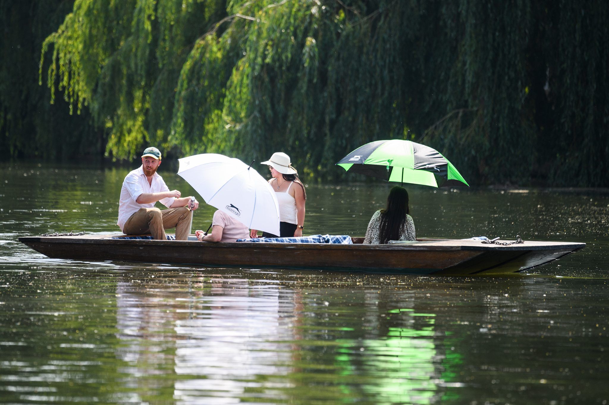 CAMBRIDGE, ENGLAND - JULY 25: A traditional punt floats on the River Cam on July 25, 2019 in Cambridge, United Kingdom. The Met Office issued a weather warning from 3pm this afternoon. They warn that Britain could face up to 13 hours of electrical storms after it was forecast that temperatures could reach a record-breaking 39C. A temperature reading of 38.1 °C has been recorded in Cambridge, this is only the second time temperatures over 100 Fahrenheit have been recorded in the UK. (Photo by Leon Neal/Getty Images)